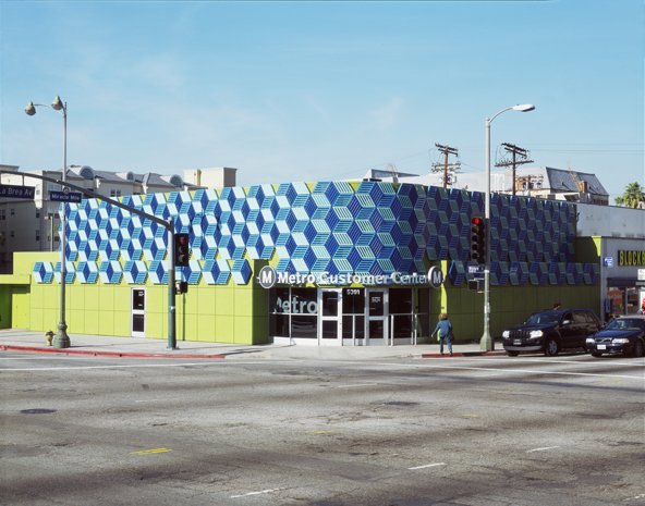 The Wilshire/La Brea Customer Center is closing today. It will reopen at Wilshire/Vermont on July 1.