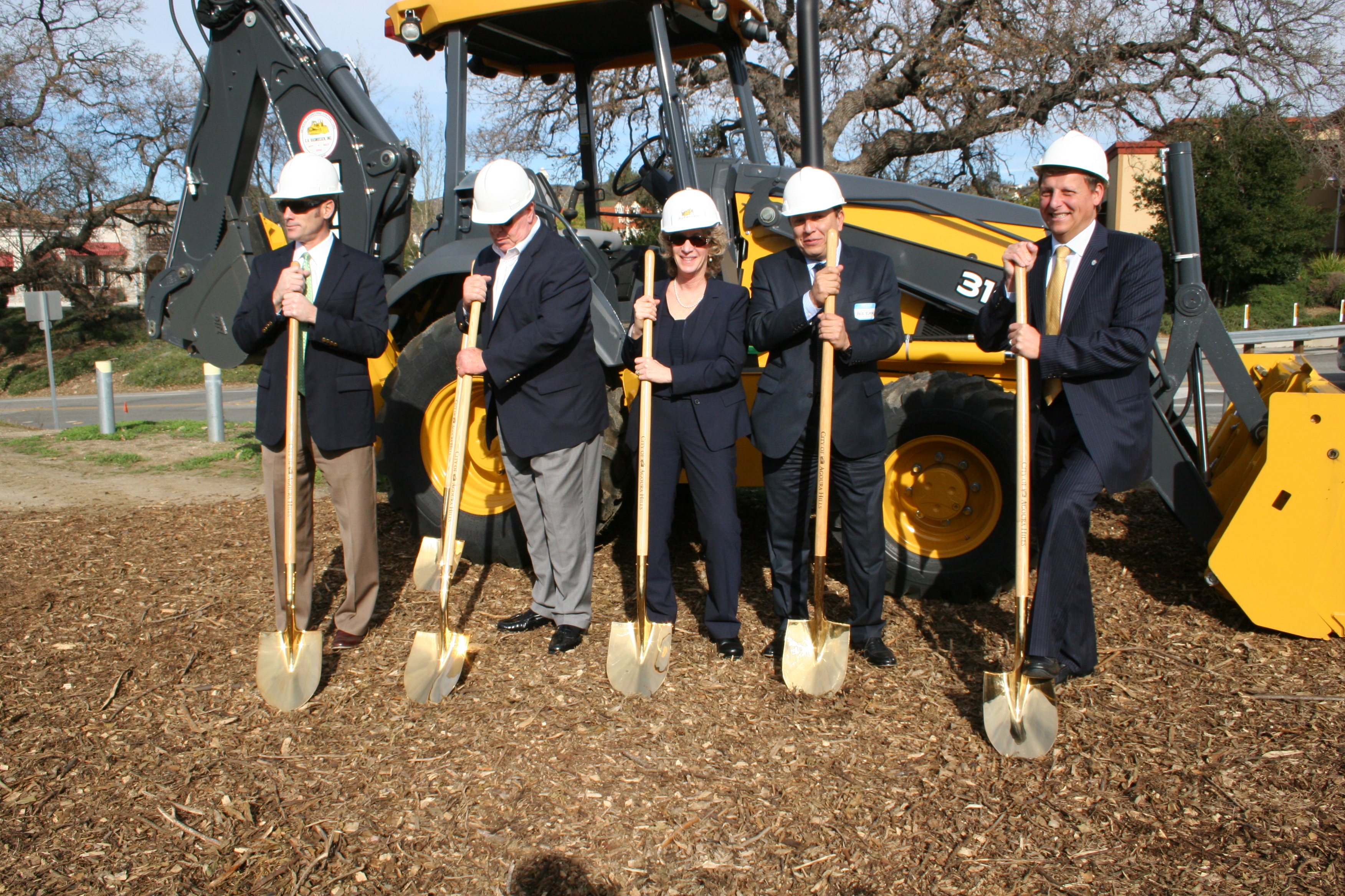 Metro Board Member Ara Najarian joins other officials for the Agoura Road Widening Project groundbreaking. Photo: Paul Gonzales/Metro