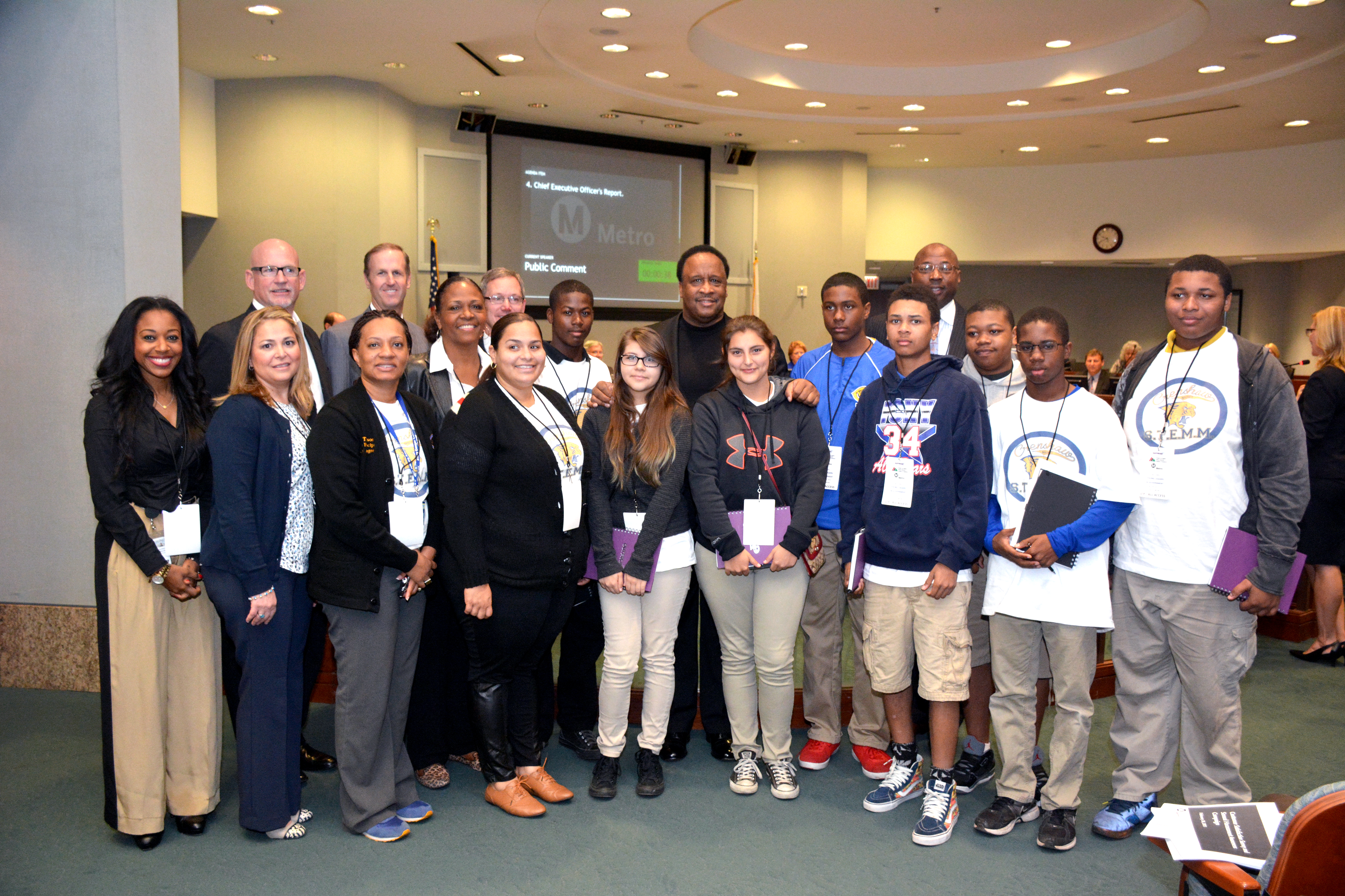 Students from Inglewood seeing government in action. Photo: Luis Inzunza/Metro