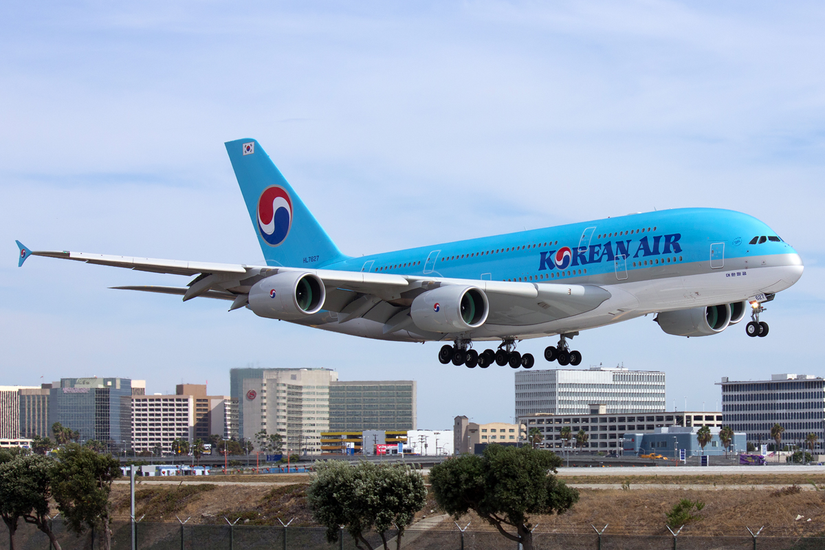 A Korean Air A380, one of the most efficient passenger planes currently in service, takes off from LAX. Photo via Flickr user Charlie_tj.