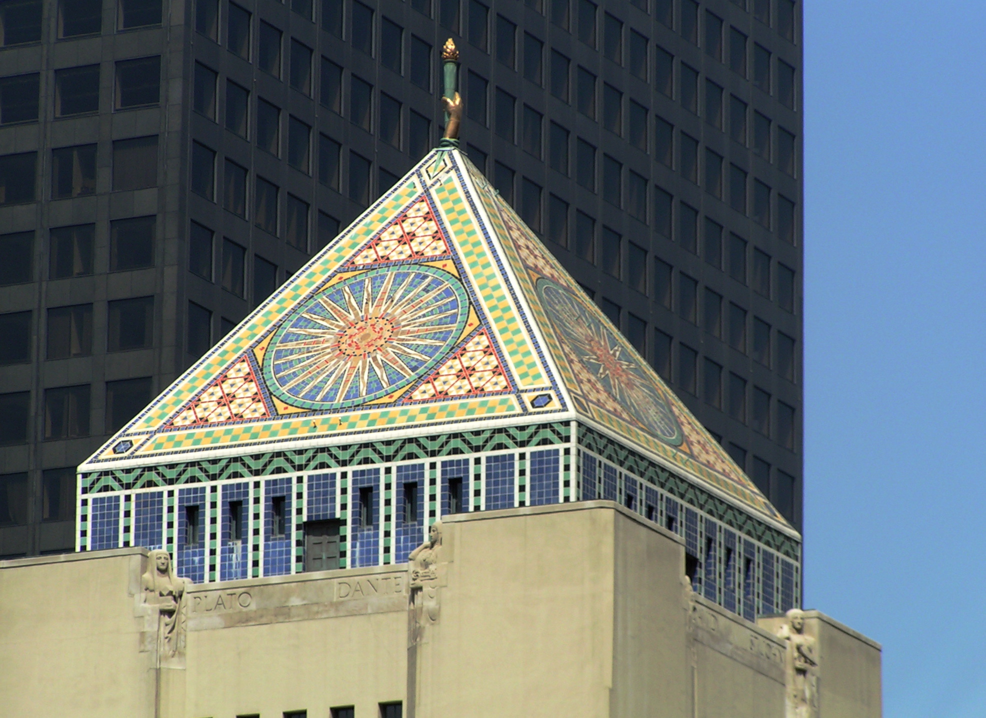 The pyramid atop the Los Angeles Central Library in DTLA. Photo by Jim Winstead, via Flickr creative commons.