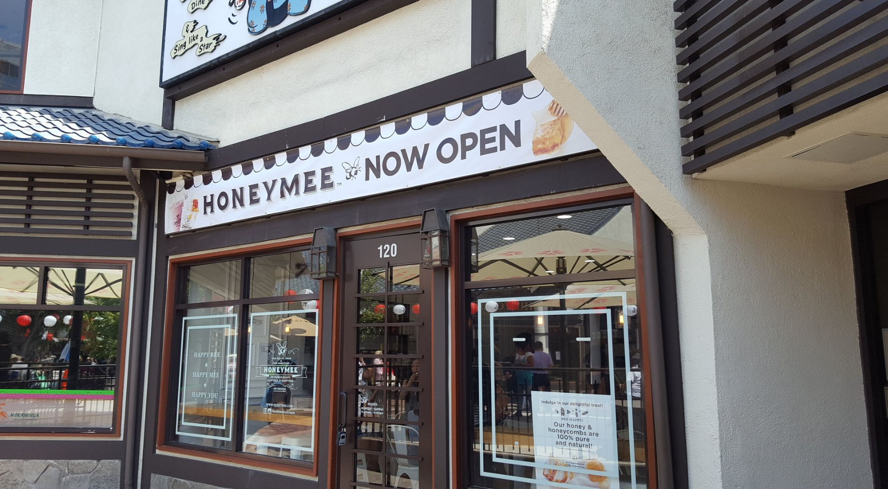 Honeymee just opened so the store still smells a little raw, but go anyway and get some delicious honey ice cream.