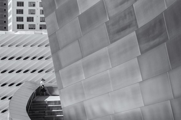There are a series of walkways and stairs at Disney Concert Hall that lead to the gardens and other great viewpoints.