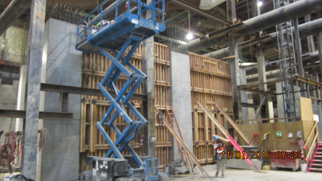 exposition-crenshaw-station-removal-of-formwork-for-previously-placed-interior-wall