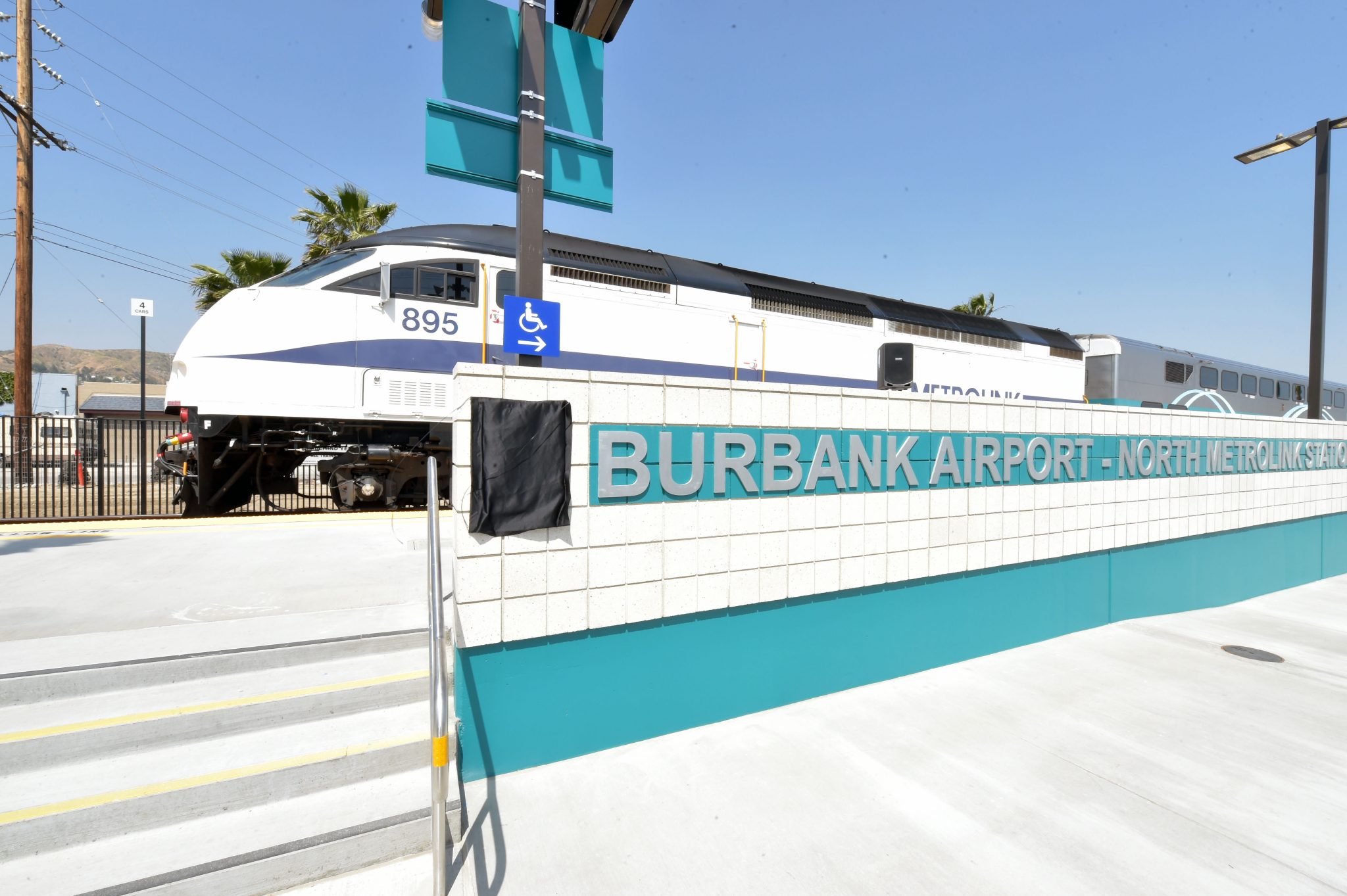 Metrolink now offers daily service to Hollywood Burbank Airport The