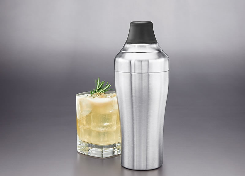 OXO Cobbler shaker