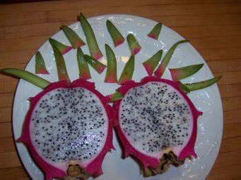 Hylocereus undatus   - Fruit, sectioned