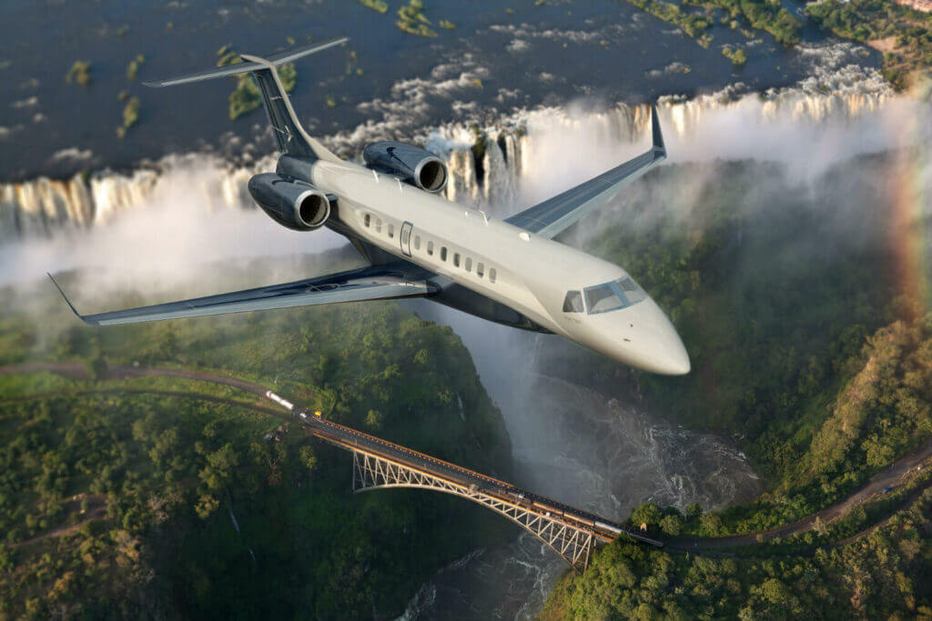 Embraer unveiled a new version of its Legacy 650 large business jet, the Legacy 650E. The aircraft is expected to enter service next year at a list price of US$25.9 million. Embraer Photo