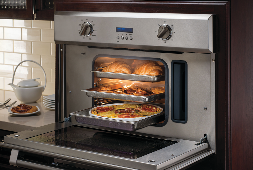 BuiltIn Steam & Convection Oven For Residential Pros