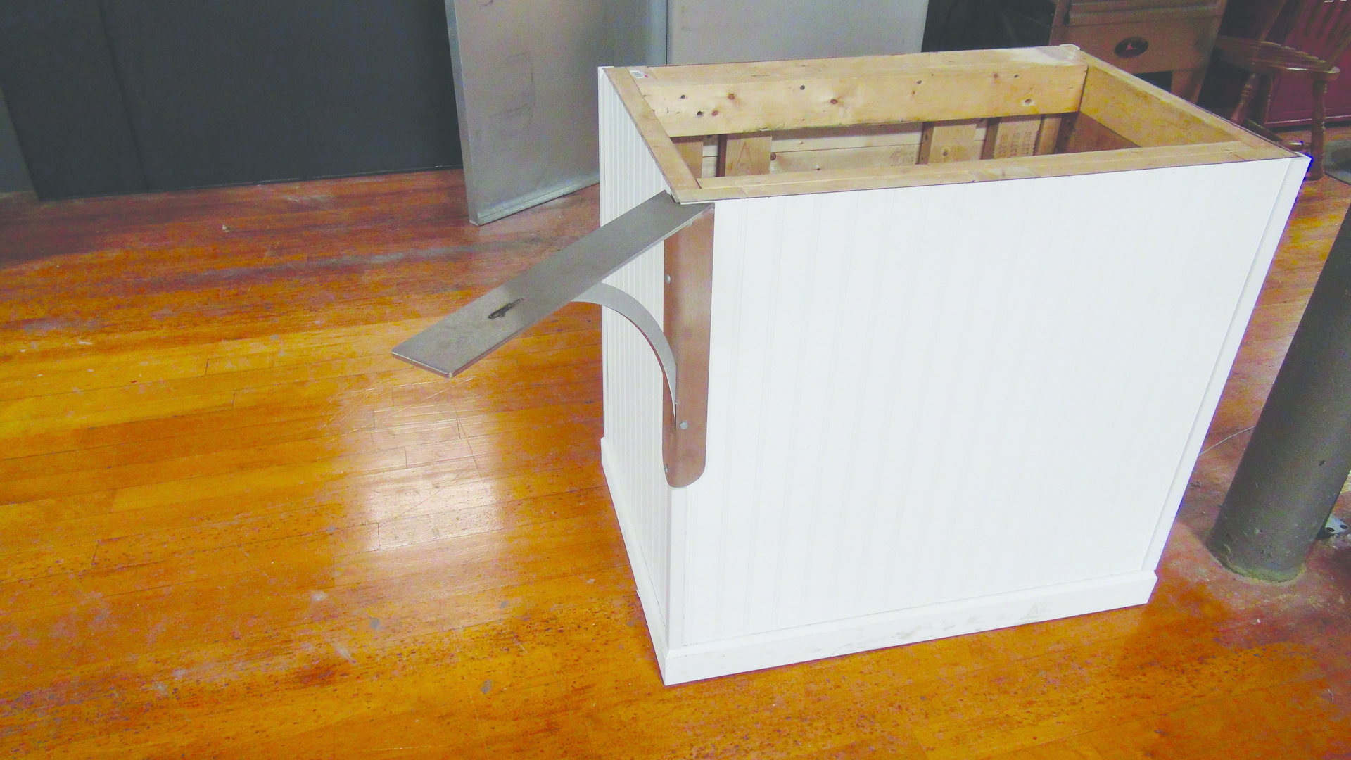 Corner Countertop Bracket For Residential Pros