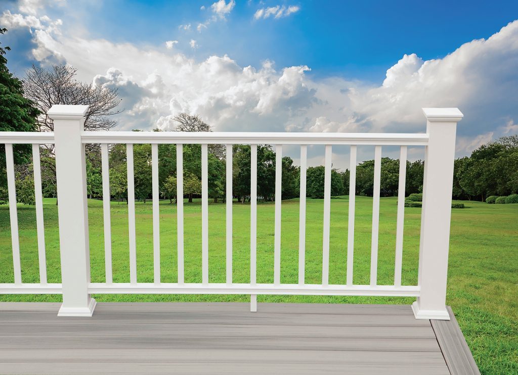 Railing with paintable mattewhite finish For Residential Pros