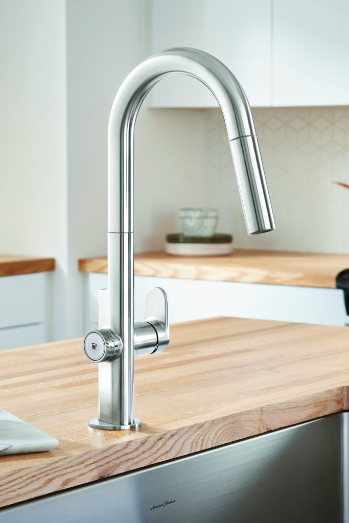 Kitchen Faucet with Measurement Technology For Residential Pros