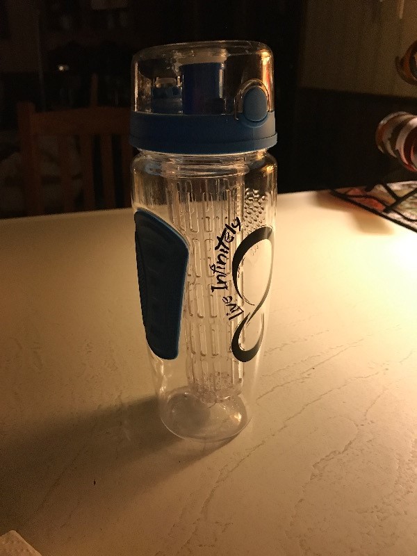 32 oz Flip Top Fruit Infuser Water Bottle Live Infinitely