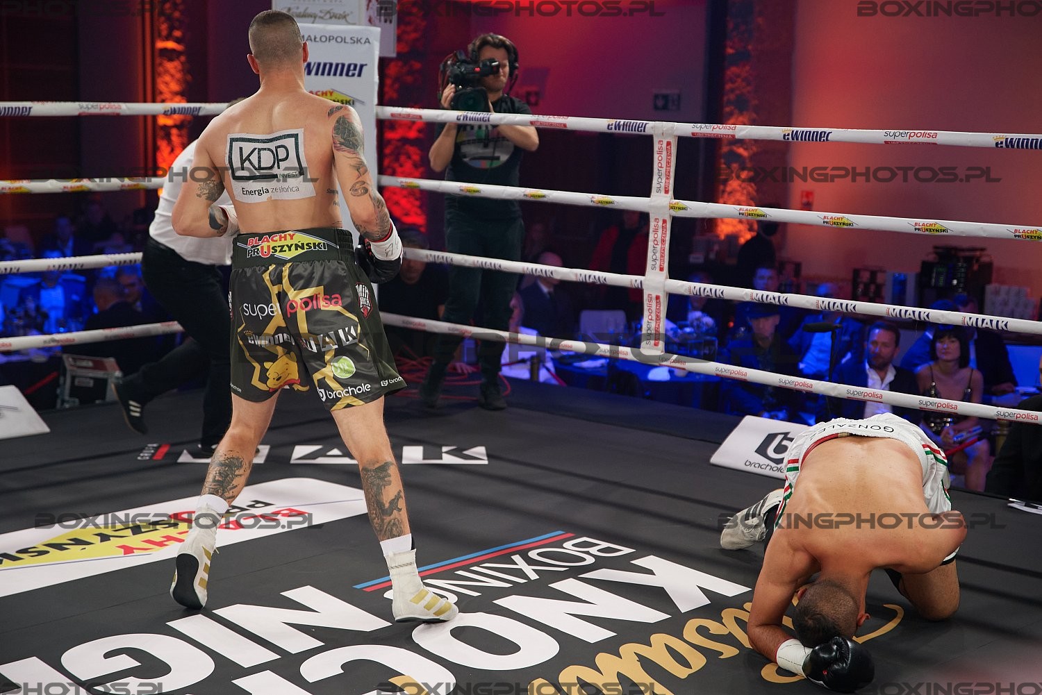 Kamil Bednarek, Uriel Gonzalez