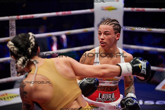 Laura Grzyb, Maria Cecchi,knockout boxing night 27, rzeszow, poland, knockout promotions, kbn 27, EBU