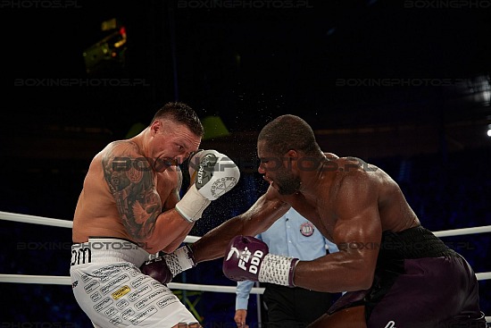 Oleksandr Usyk, Daniel Dubois, Wroclaw, Wrocław, 2023, usykdubois, low blow