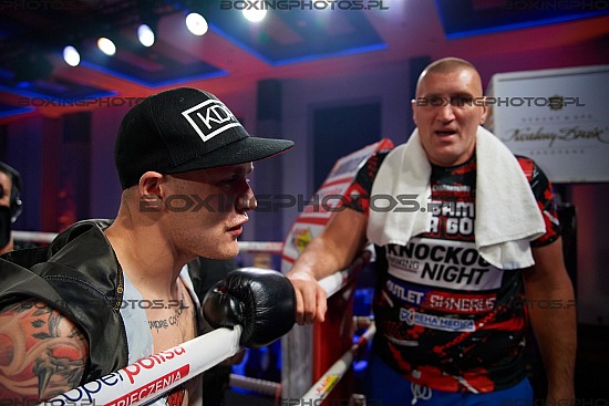Kamil Bednarek, Uriel Gonzalez