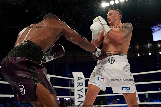 Oleksandr Usyk, Daniel Dubois, Wroclaw, Wrocław, 2023, usykdubois, low blow