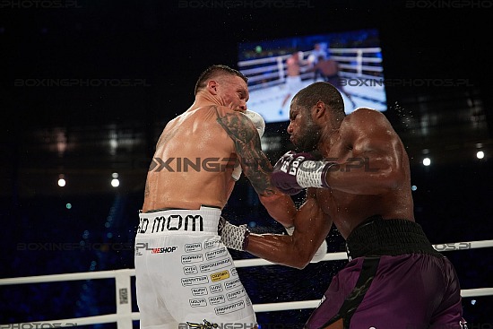 Oleksandr Usyk, Daniel Dubois, Wroclaw, Wrocław, 2023, usykdubois, low blow