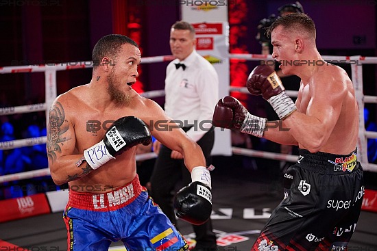 Jan Czerklewicz, Omar Garcia, NDKBN 31, KnockOut Boxing Night, Nosalowy Dwór, Nosalowy Dwór, Zakopane, 2023, Poland,