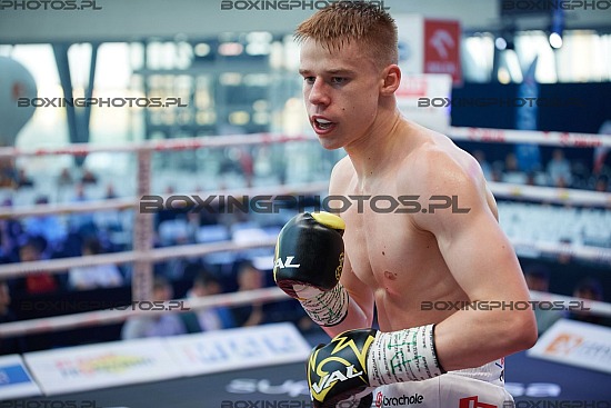 Tobiasz Zarzeczny, Andrija Kuzman, knockout boxing night 27, rzeszow, poland, knockout promotions, kbn 27