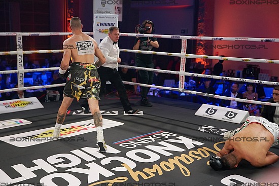 Kamil Bednarek, Uriel Gonzalez