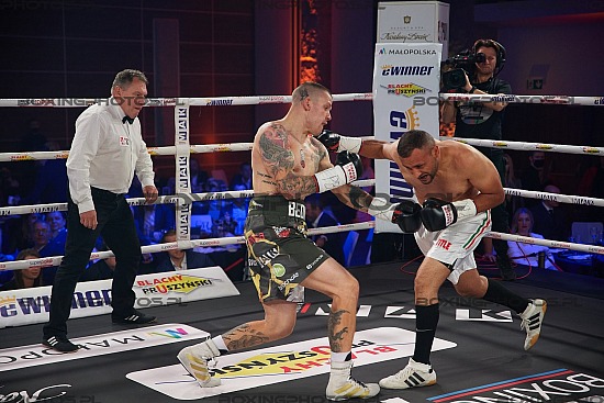 Kamil Bednarek, Uriel Gonzalez
