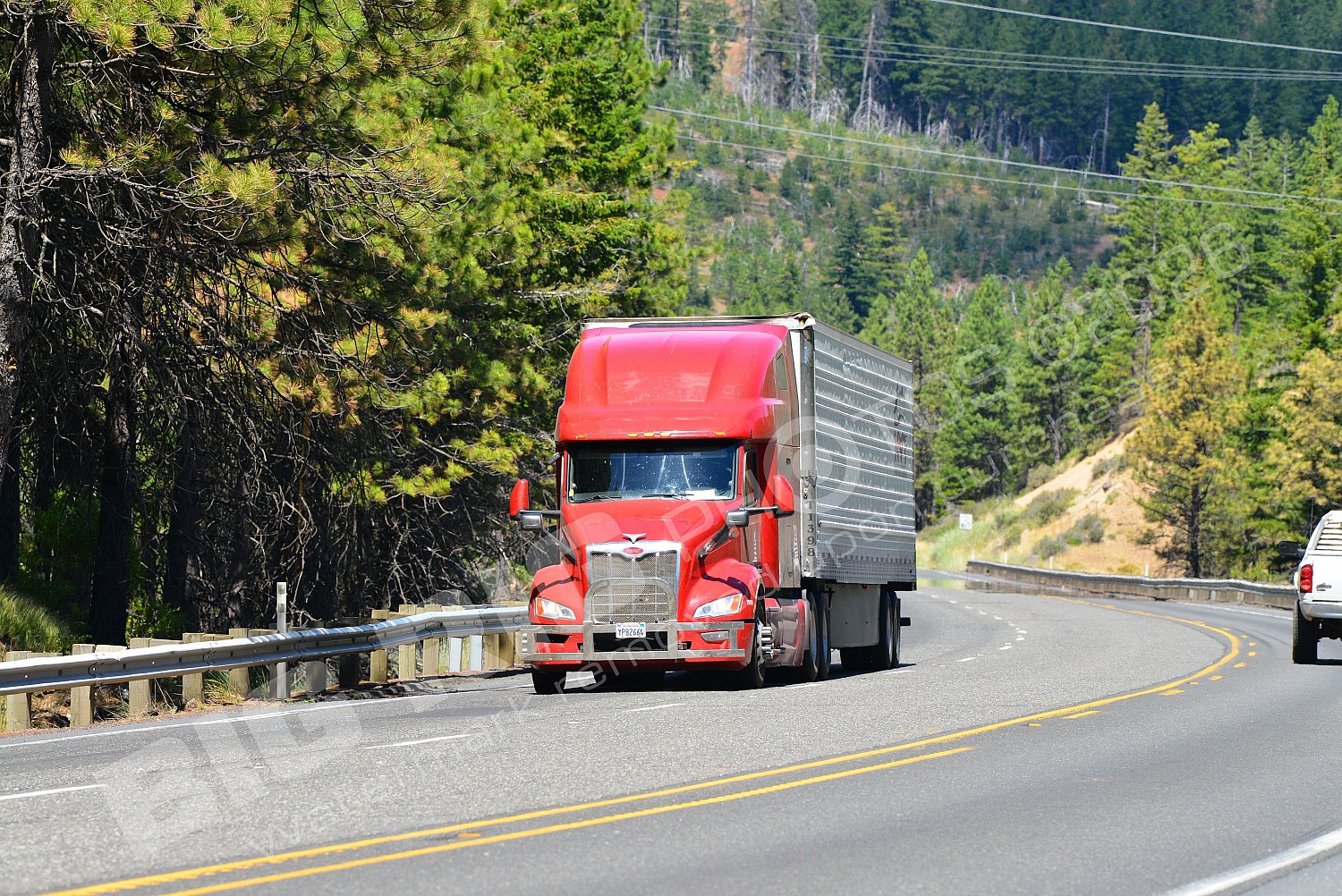 BBB, Dry Van, Kenworth, Navistar International, Peterbi, yp82664