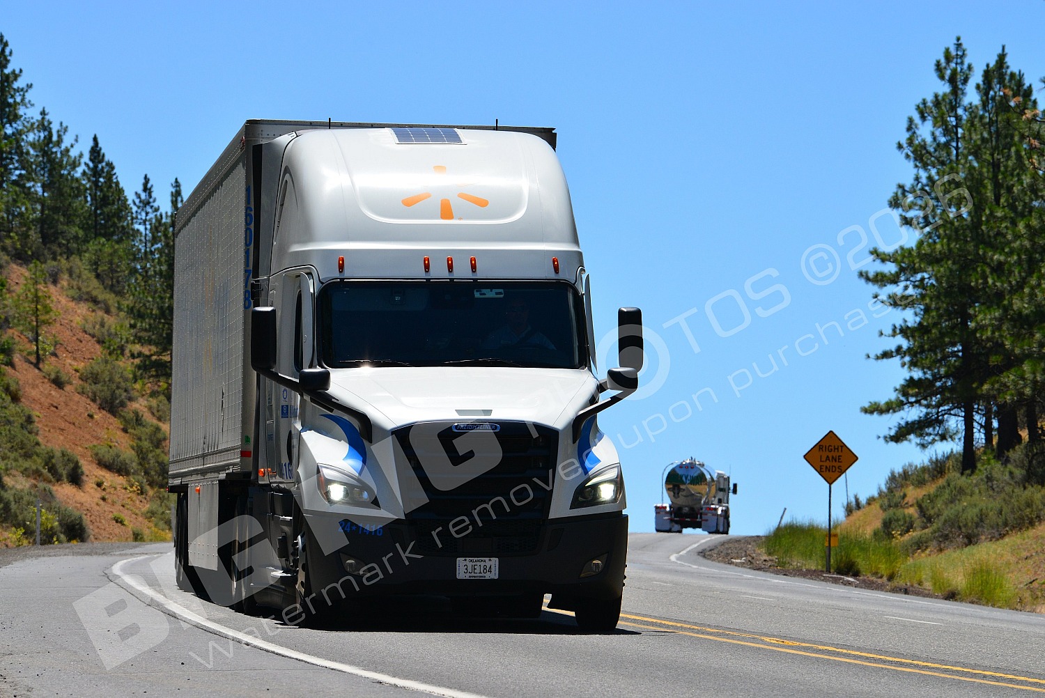 24-1416, 3je184, BBB, Freightliner Tru, Walmart, Walmart 24-1416