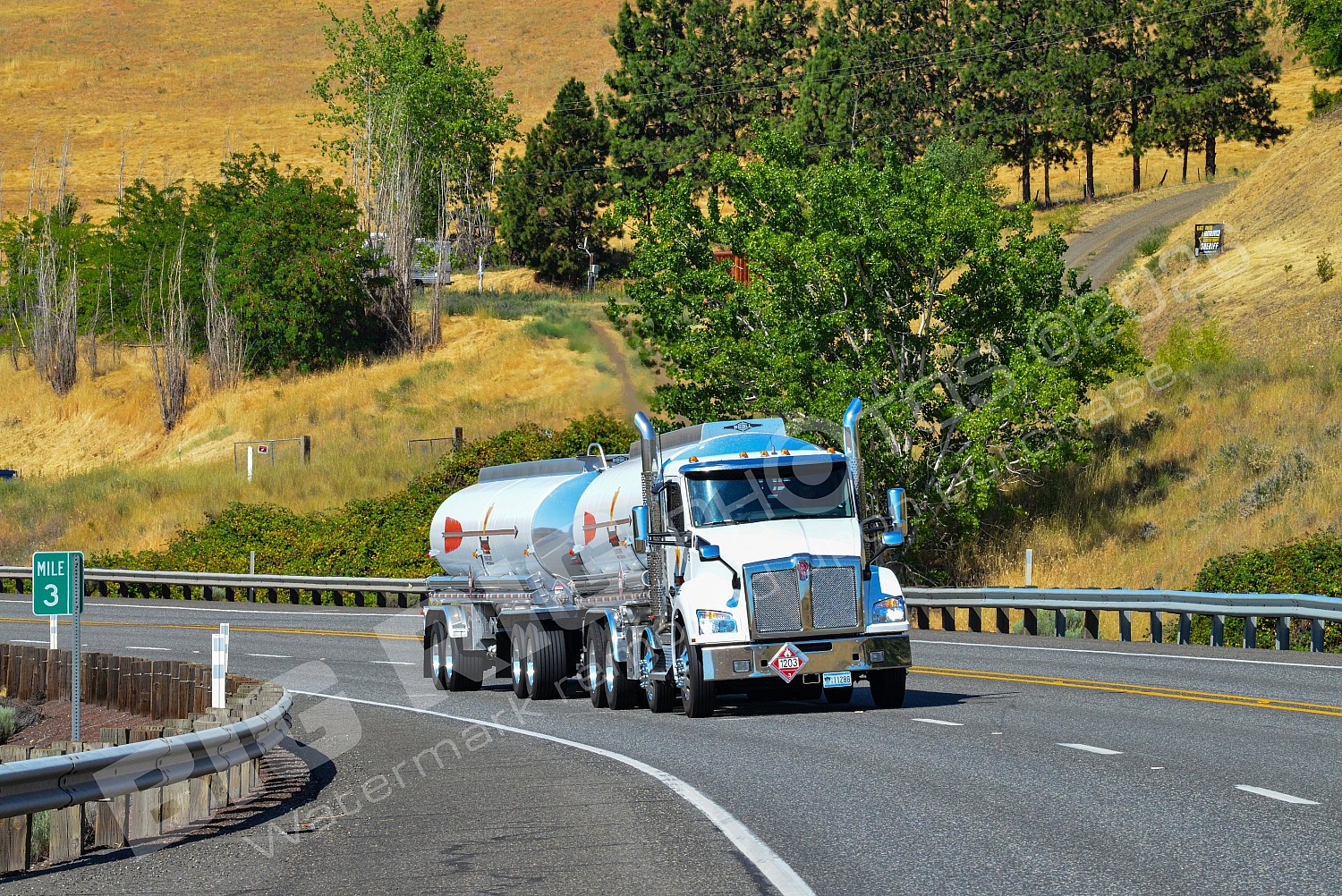 11288, Kenworth, Mary Hill Grade, Oregon, Tanker, US97, Wheeler Fuel, Wheeler Fuel 11288, bbe, us97 maryhill wheelerfuel, us97_maryhill_wheeler fuel, white