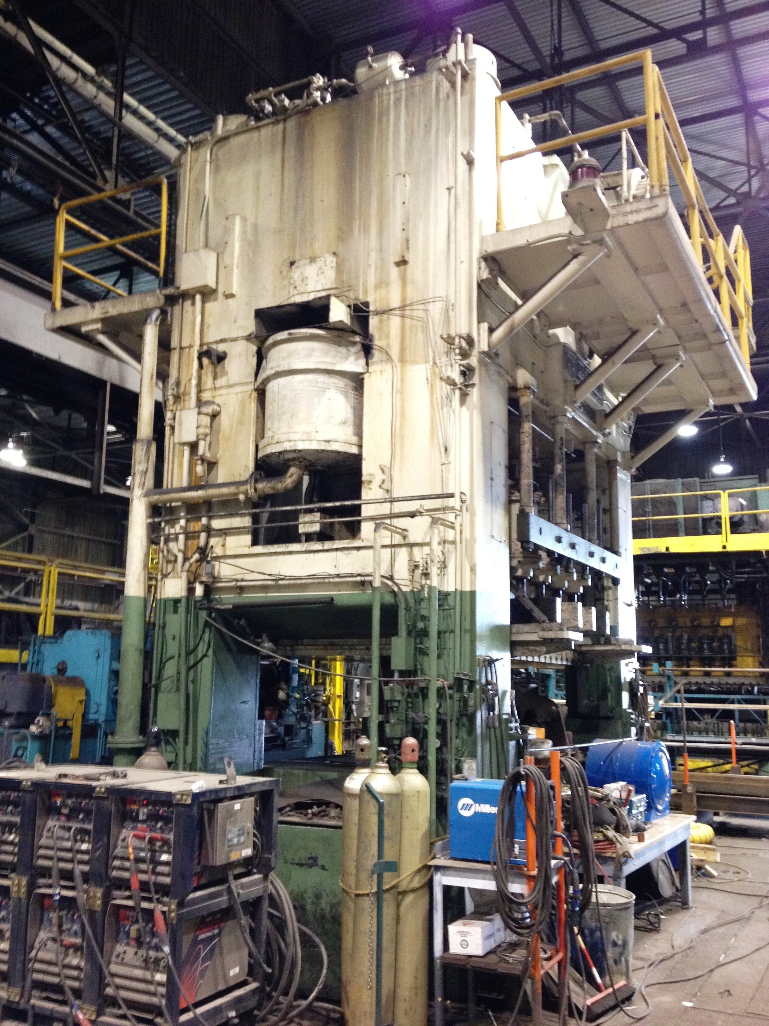 1,200 Ton Capacity USI Clearing Straight Side Press For Sale 1200tCapUSIClearSSPressFS
