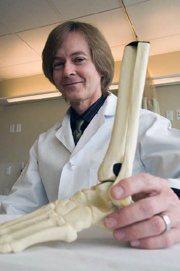 After studying under Dr. Sigvard Hansen in 1991, Dr. Michael Brage went on to build a national reputation in foot and ankle reconstruction.