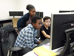 Rainier Scholars participants in the computer lab