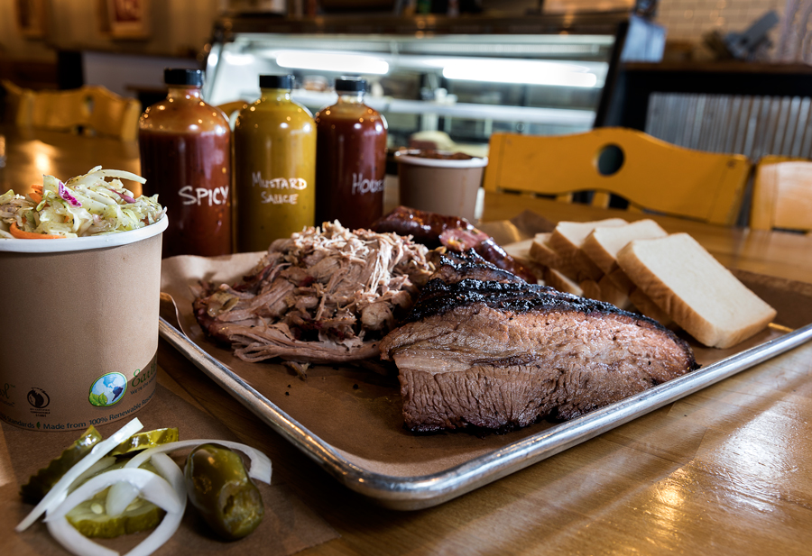 25 Barbecue Road Trips