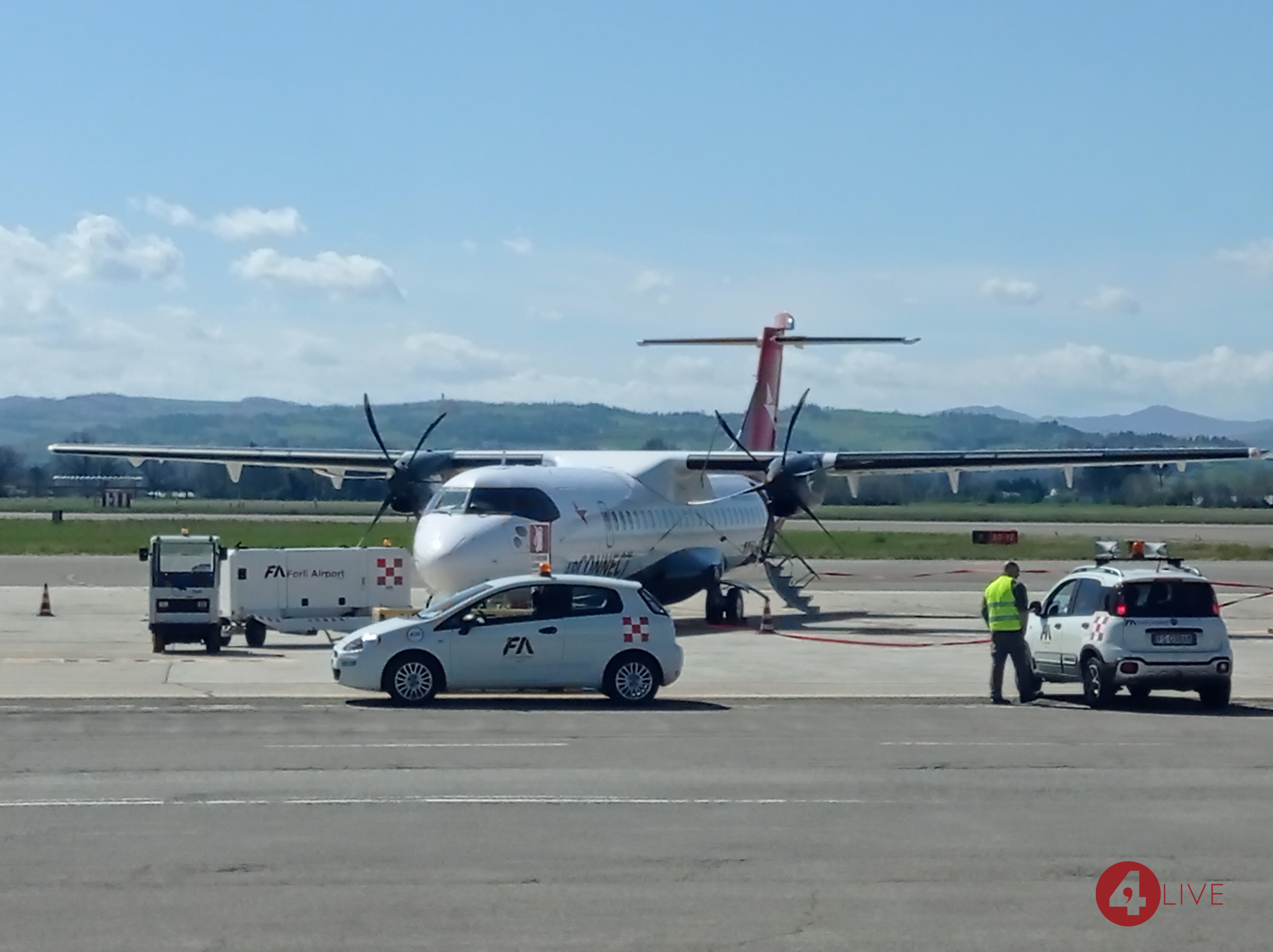 Primo volo Forli-Brindisi aeroporto