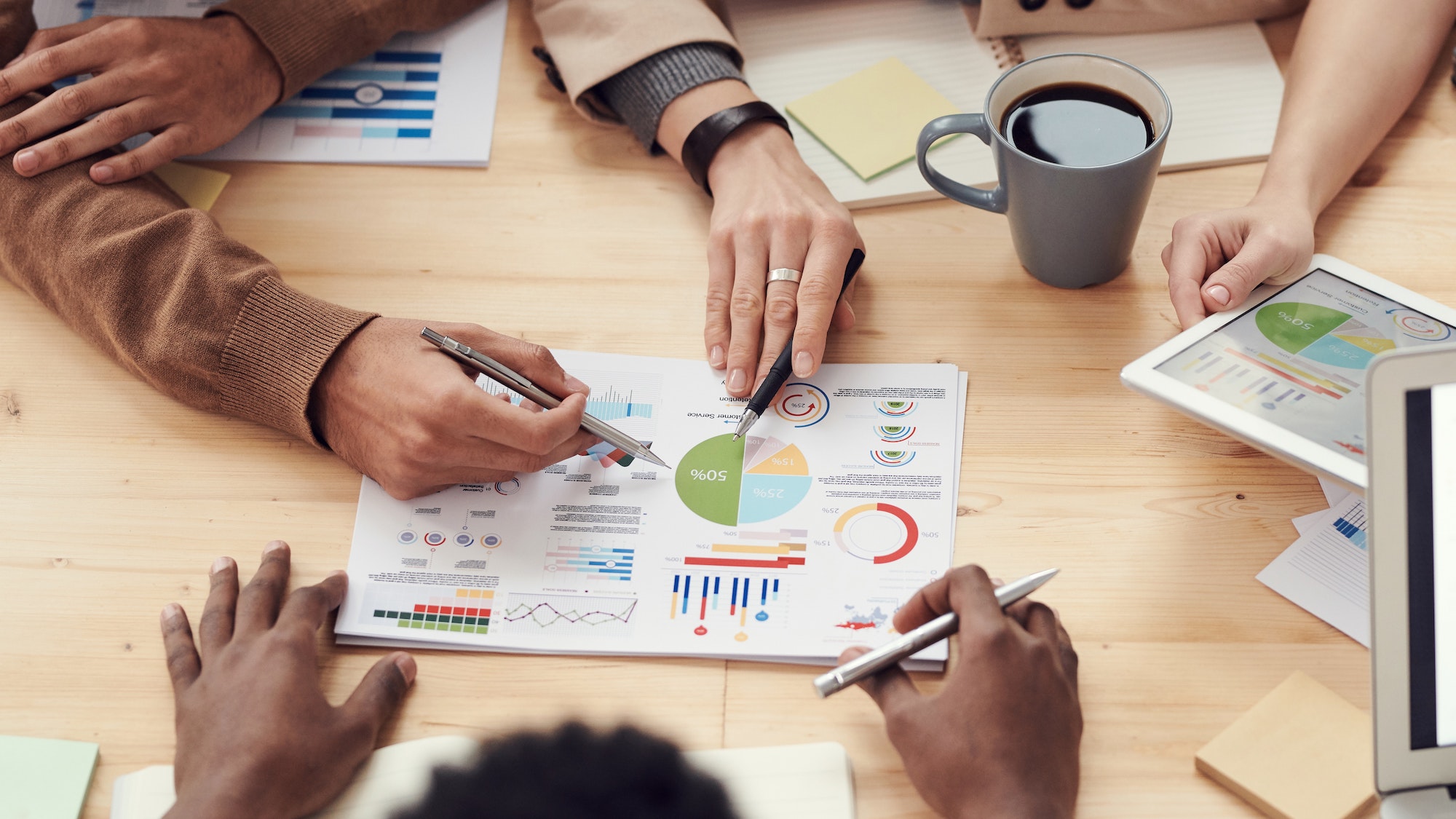 how to build your first company expense policy