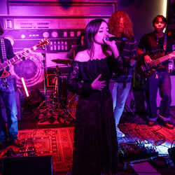 Download allowed with proper photo credit- Image by Kunhardt Photography