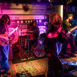 Download allowed with proper photo credit- Image by Kunhardt Photography