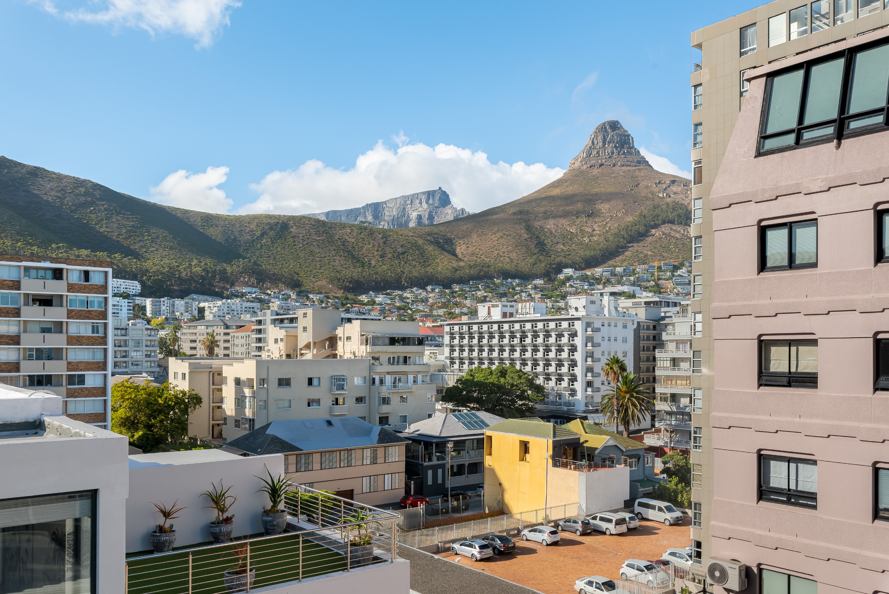 City Mountain Apartment featured image