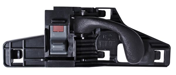 Manija Int S10 1998 1999 2000 2001 2002 2003 2004/ Blazer/ Sonoma/ Bravada 1998 1999 2000 2001 2002 2003 Negra Del Plastico DERECHO (LADO COPILOTO) código MICS1000R