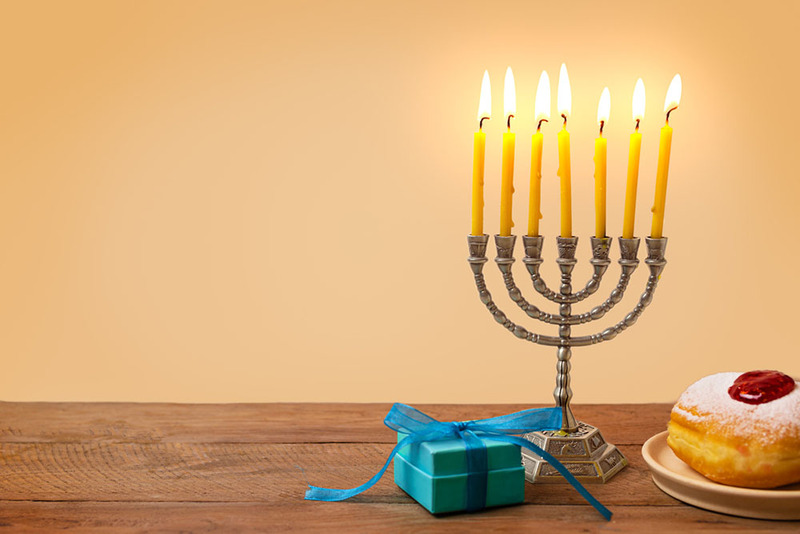 Menorah and engagement ring box