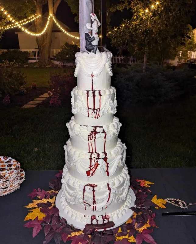 A beautiful bloody wedding cake!