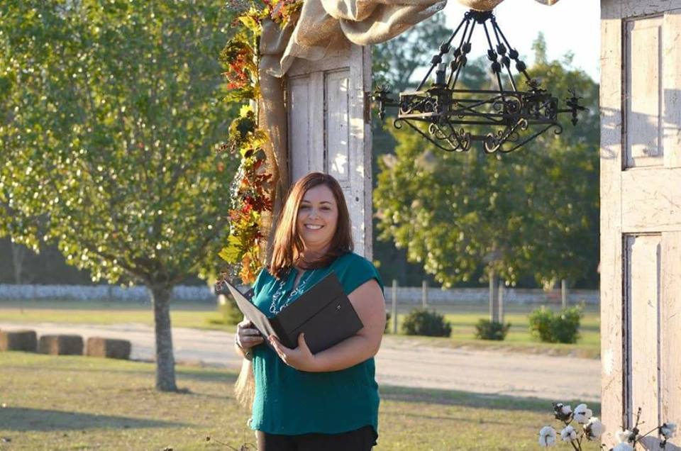 Toshia wedding officiant photo