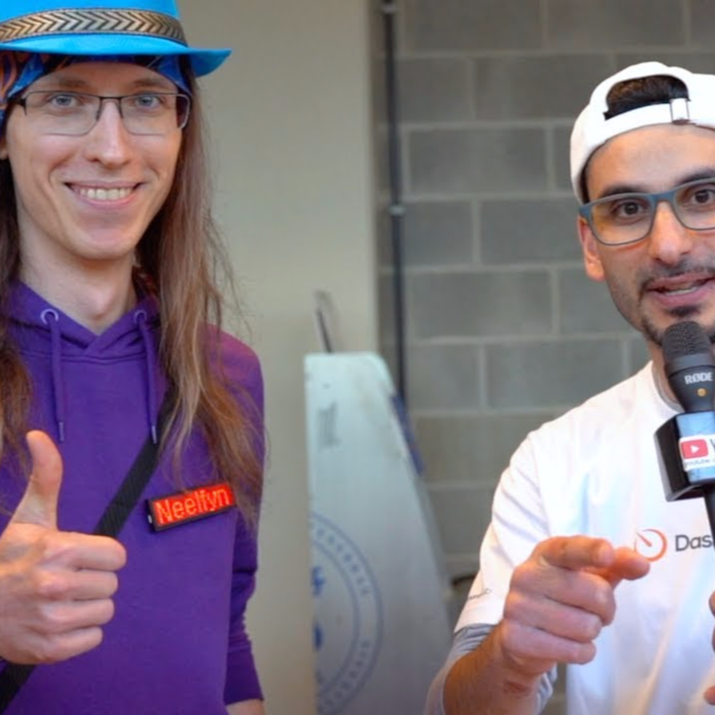 Fosdem 2019 AdBlock AdBlockPro Open Source with LED badge - Open Source is for everyone