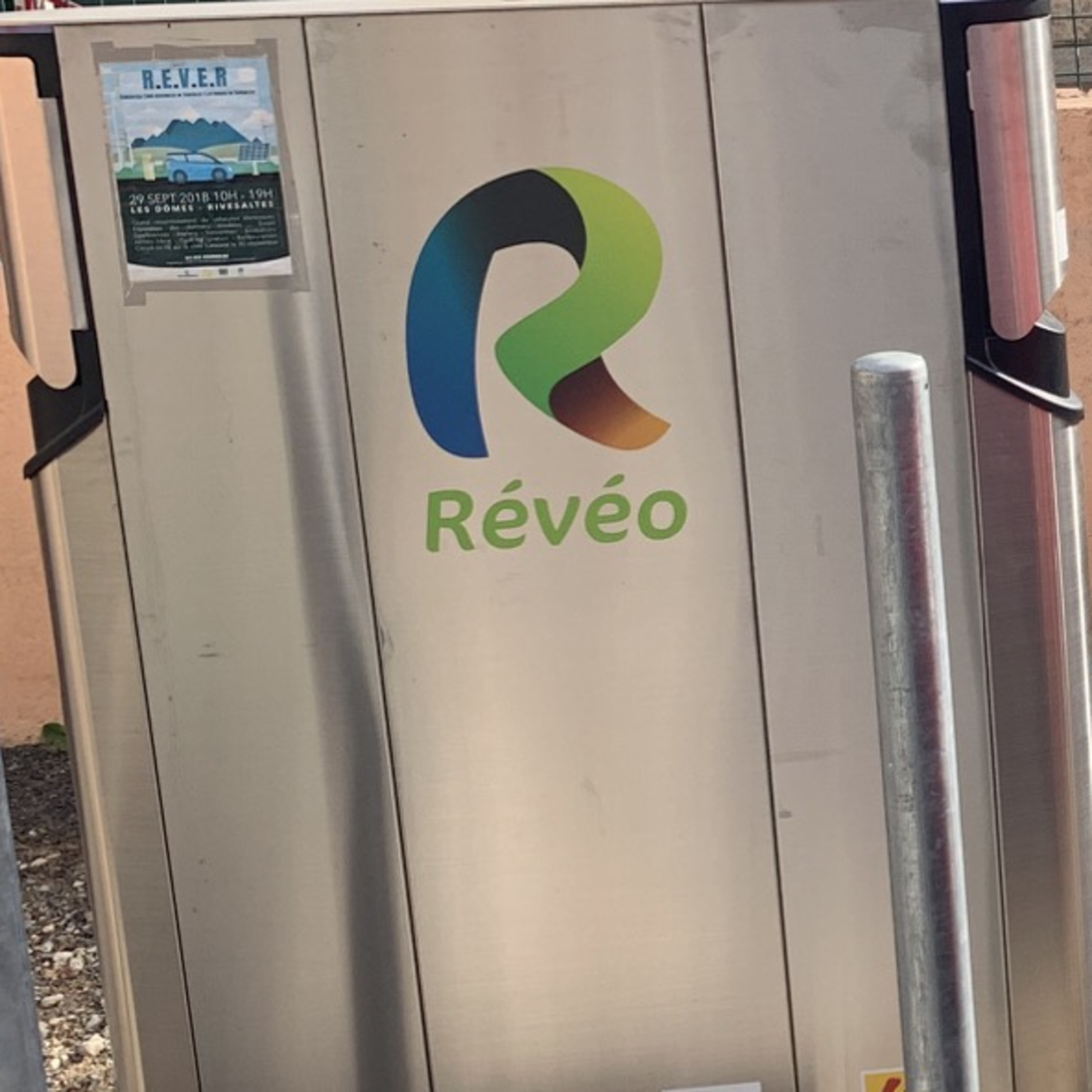 EV20Q 54 - Adding EV Charging points from Révéo network to PlugShare EV20Q 54 - Adding EV Charging points from Révéo network to PlugShare