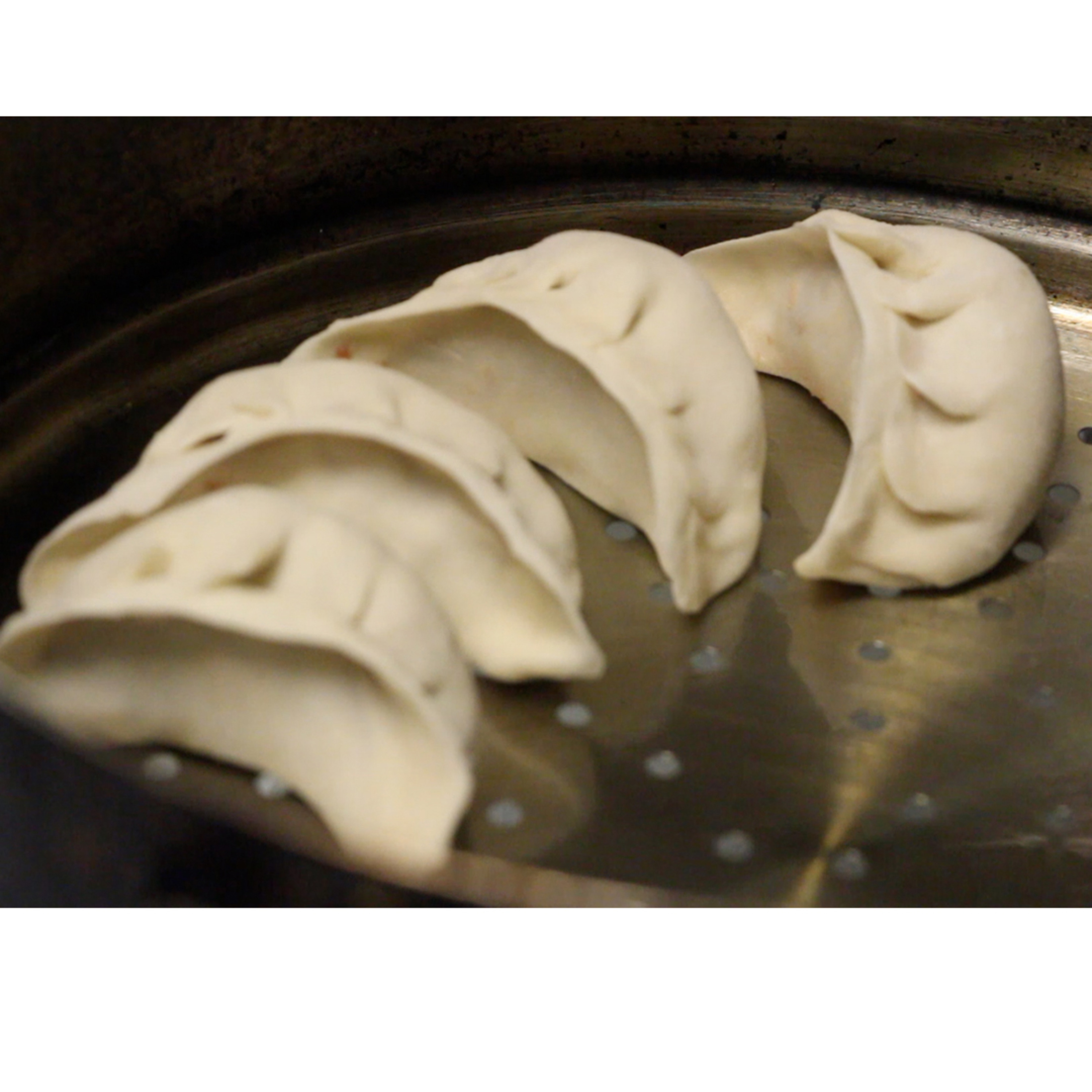 Episode 19 - Resolutions, Garlic Pork Winners, Angelo De Augustine & Norling