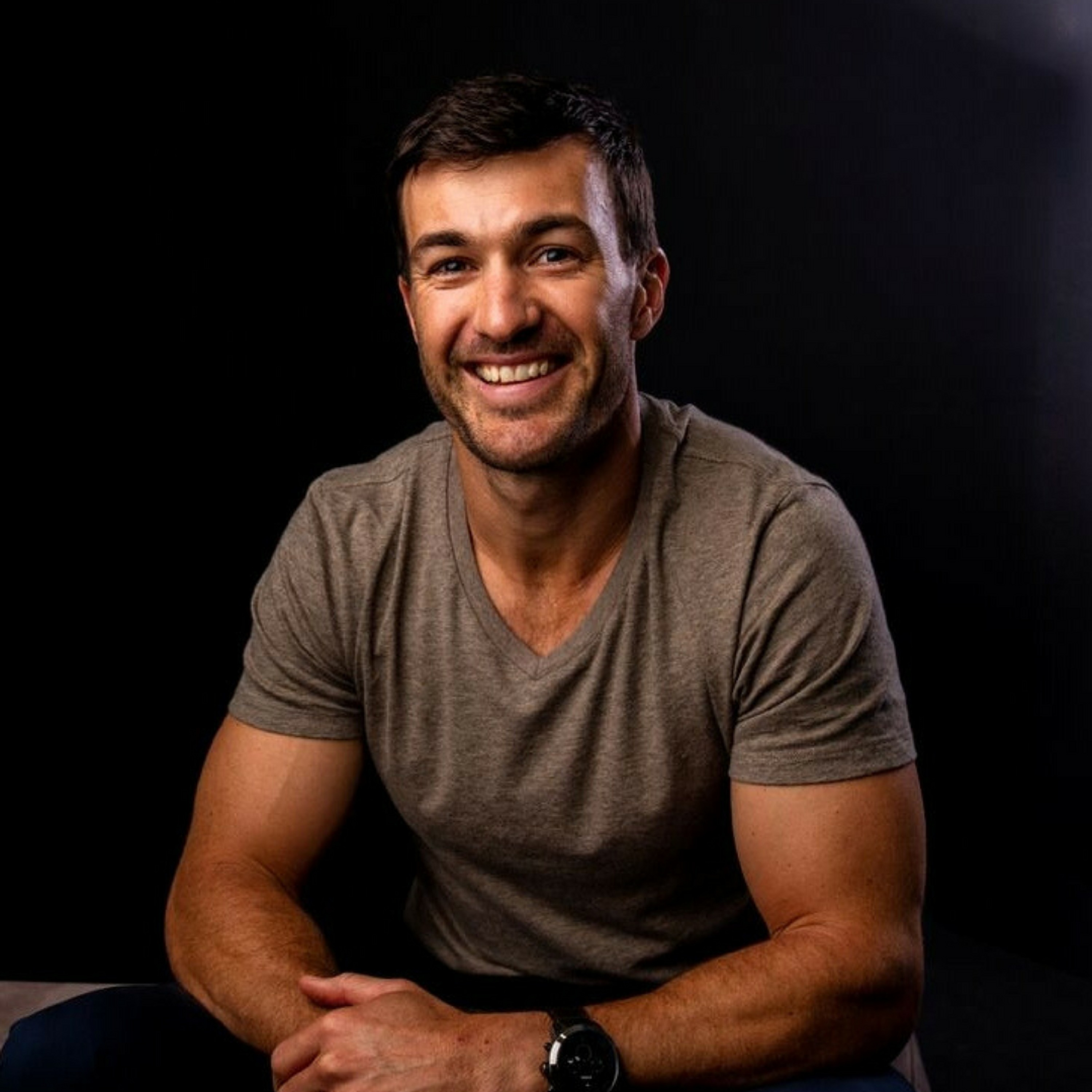EPISODE #003: PRACTICING GRATITUDE AND IMPROVING OTHERS LIVES – BRETT ROBINSON