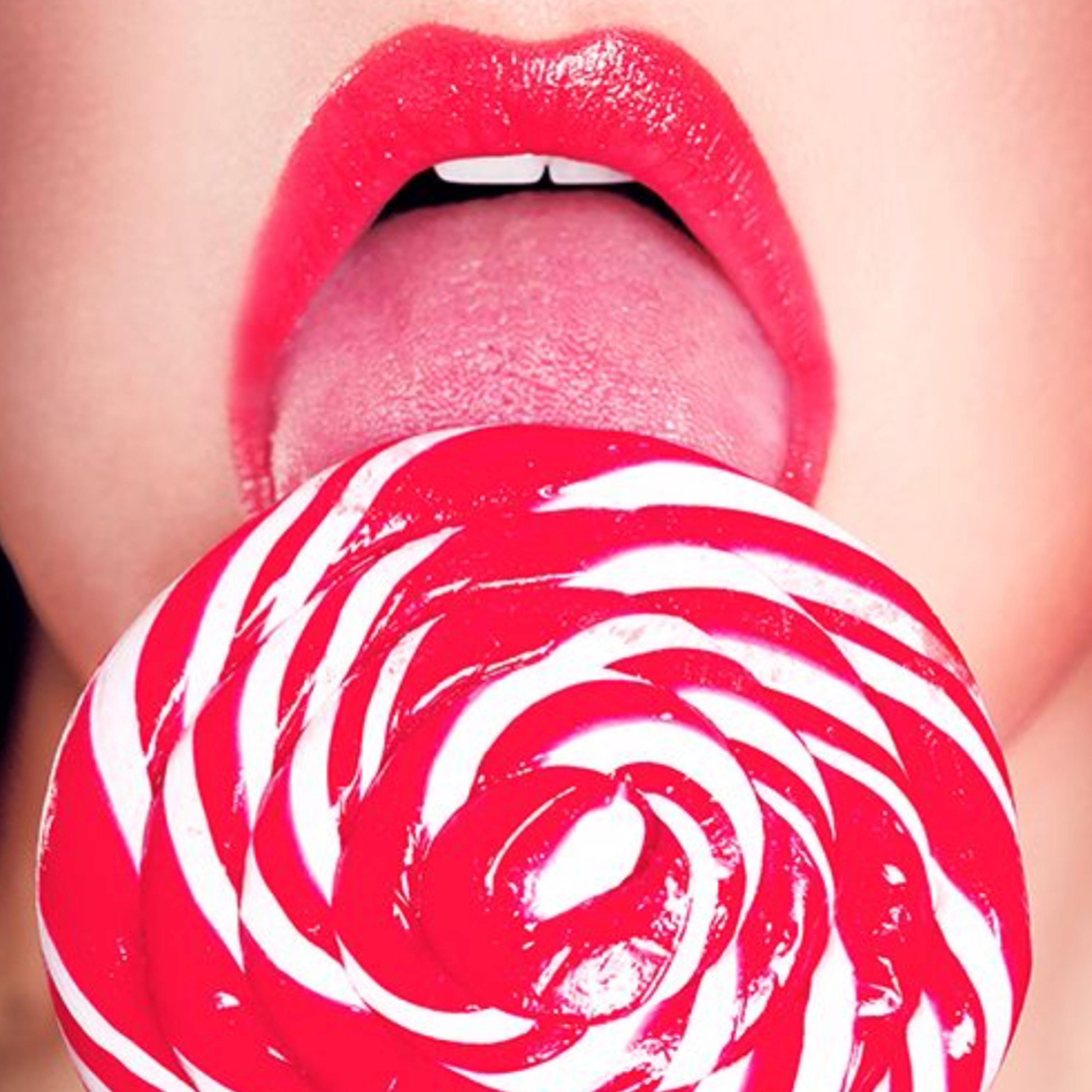 Modern Goddess talks - Fear of hunger and Kim K’s lollipop