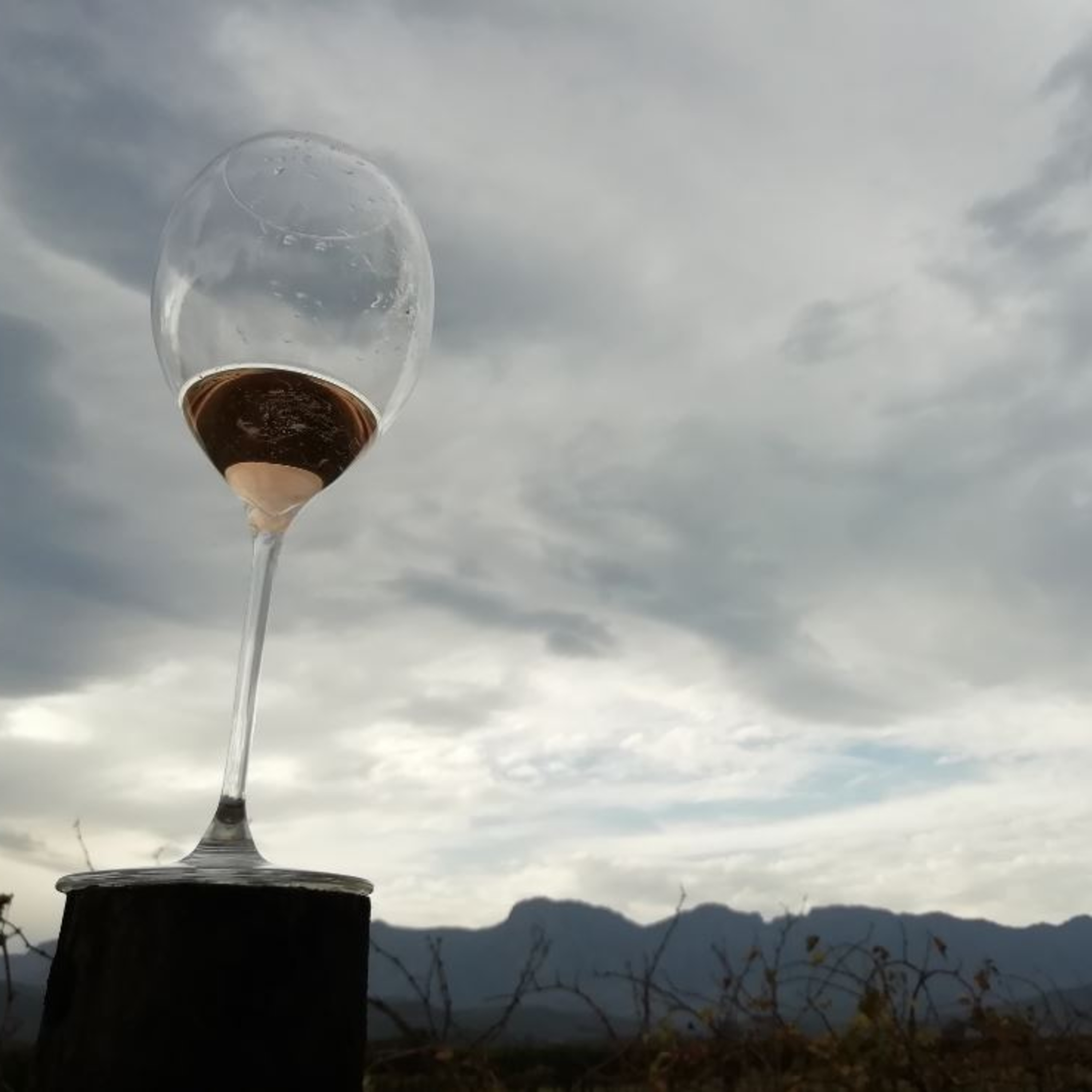 'n Glas hier, 'n geleentheid daar
