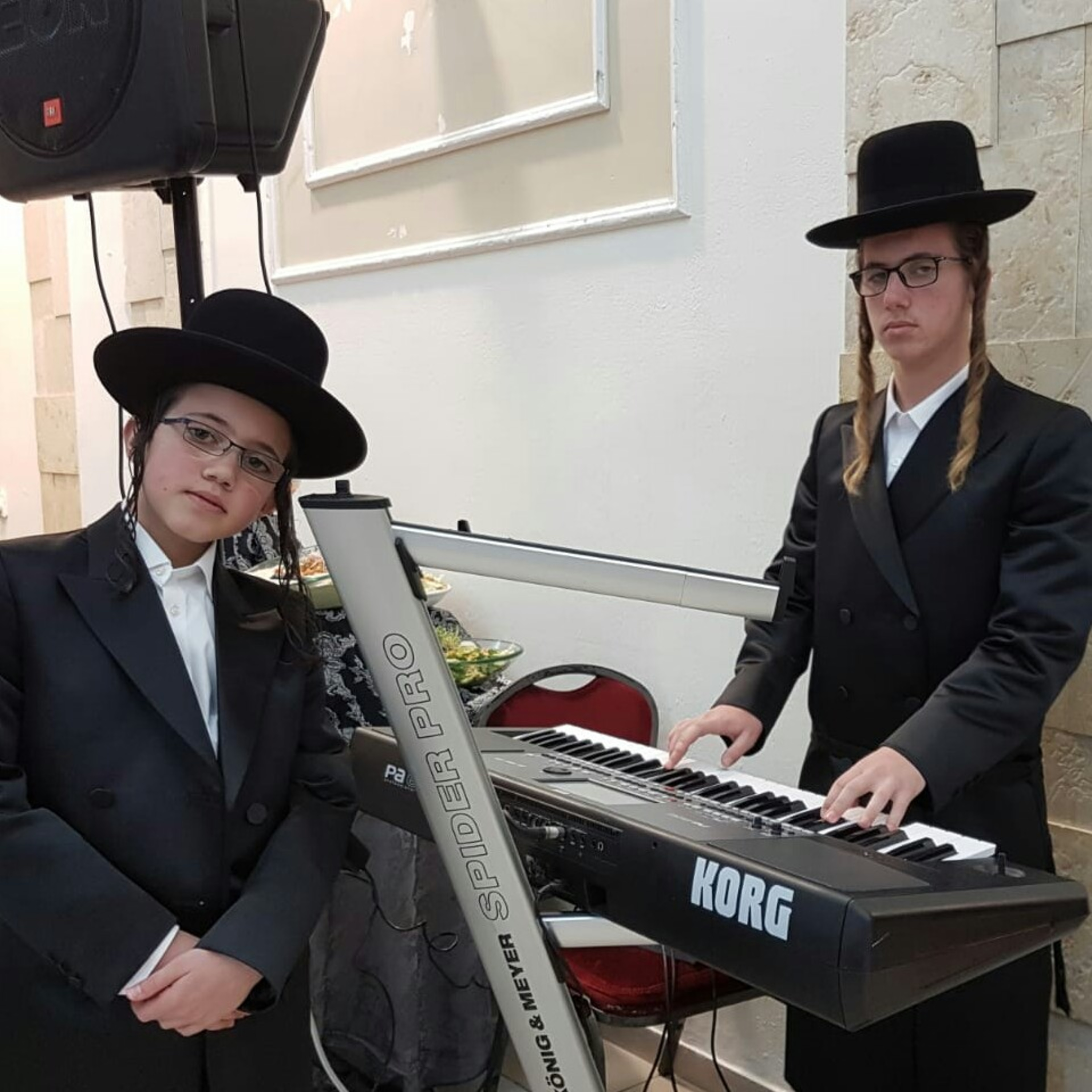 Zusha and BY Goldsmith Perform for Bar Mitzvah!